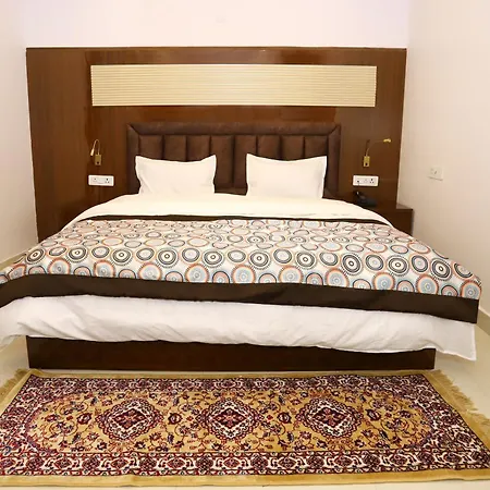 Vrindavan Guest House-2